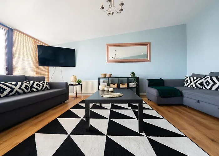 City Hall Penthouse Duplex - Incredible Views & Sleeps 8 & Balcony & Very Modern And Spacious